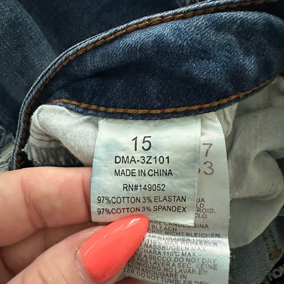 Women's Ripped Ankle Skinny Jeans - Picture 2 of 3